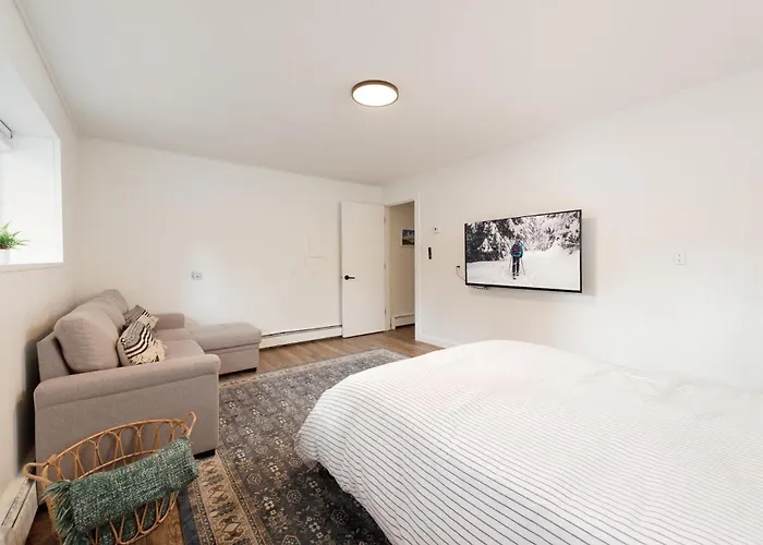 19 Newland Circle