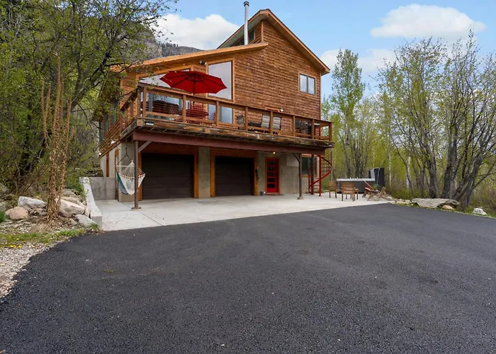 Secluded Mtn Home By Purg, Hot Tub, Views! Pets Ok